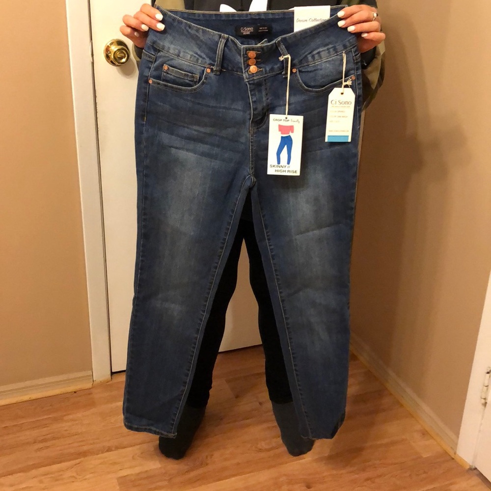 Blue high waisted jeans